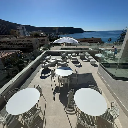 Reveron Plaza Hotel