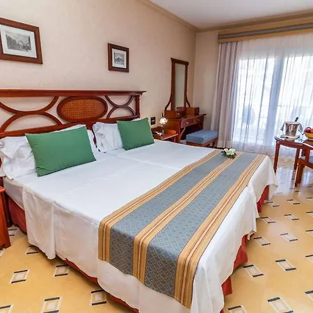Hotel Reveron Plaza