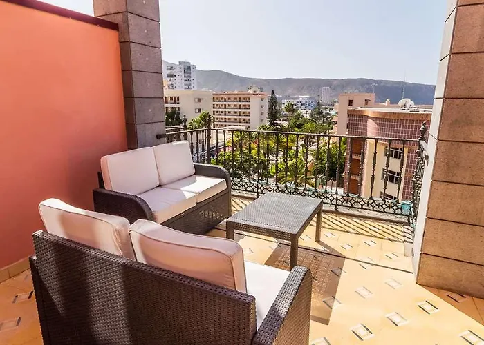 Reveron Plaza Hotel 4*