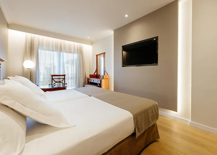 Hotel Reveron Plaza 4*