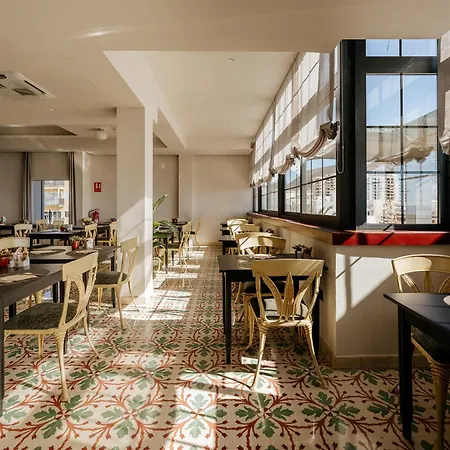 Hotel Reveron Plaza